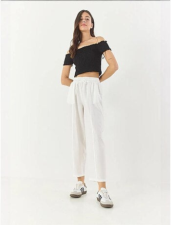 Pantaloni estivi con cintura e taglio carota e dettagli tascabili lucci