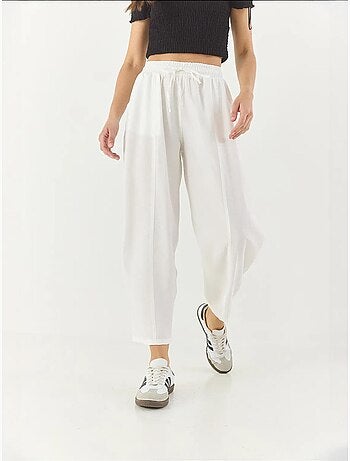 Pantaloni estivi con cintura e taglio carota e dettagli tascabili lucci