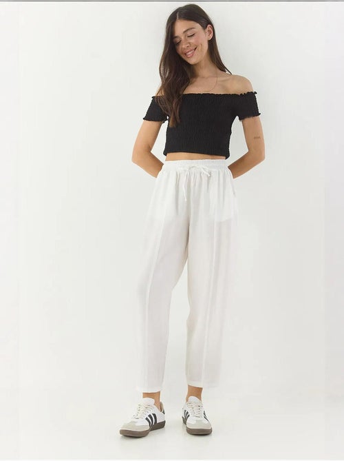 Pantaloni estivi con cintura e taglio carota e dettagli tascabili lucci - Kiabi