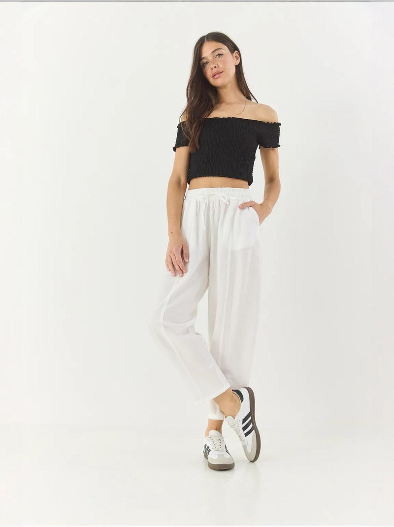 Pantaloni estivi con cintura e taglio carota e dettagli tascabili lucci Bianco - Kiabi