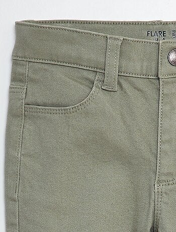Pantaloni flare - Taglio + aderente