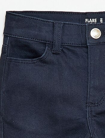 Pantaloni flare - Vestibilità più aderente