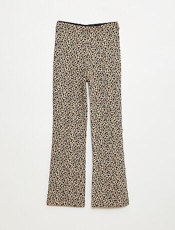 Pantaloni flare