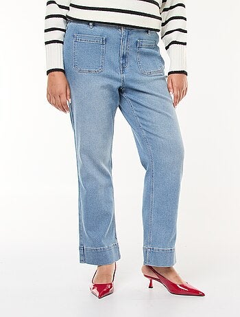 Pantaloni flare