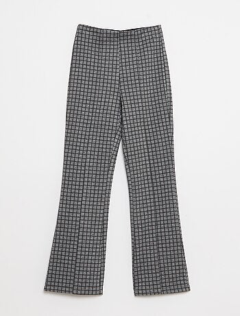Pantaloni flare
