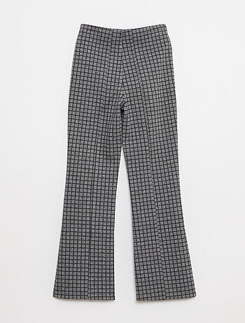 Pantaloni flare