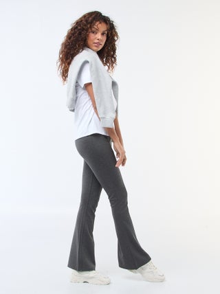 Pantaloni flare in maglia ultra-stretch
