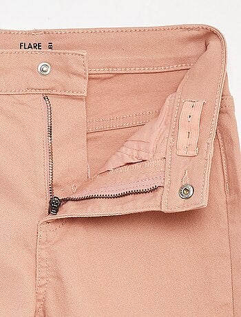 Pantaloni flare in twill con vita regolabile