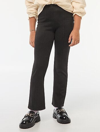 Pantaloni flare