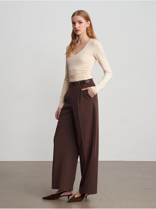Pantaloni in crêpe a gamba ampia con cintura dilvin - Kiabi Pantaloni in crêpe a gamba ampia con cintura dilvin - Kiabi
