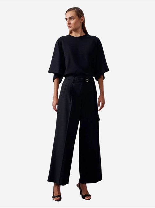 Pantaloni in crêpe a gamba ampia con cintura dilvin - Kiabi Pantaloni in crêpe a gamba ampia con cintura dilvin - Kiabi