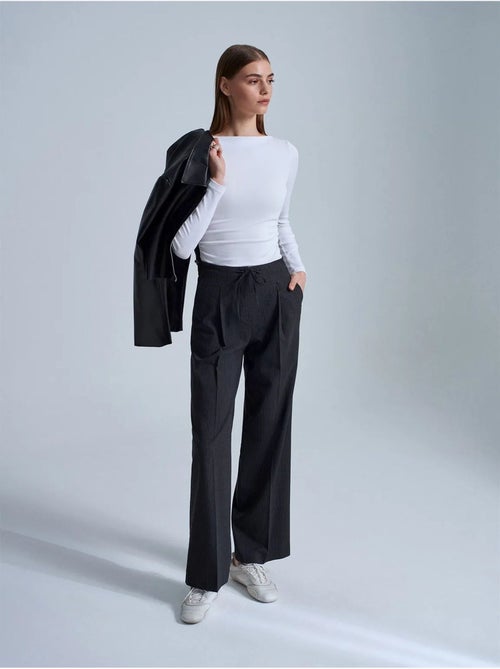 Pantaloni in crêpe a gamba ampia con coulisse dilvin - Kiabi Pantaloni in crêpe a gamba ampia con coulisse dilvin - Kiabi