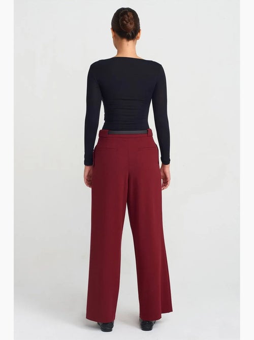 Pantaloni in crêpe a gamba ampia da donna con cintura dilvin - Kiabi Pantaloni in crêpe a gamba ampia da donna con cintura dilvin - Kiabi