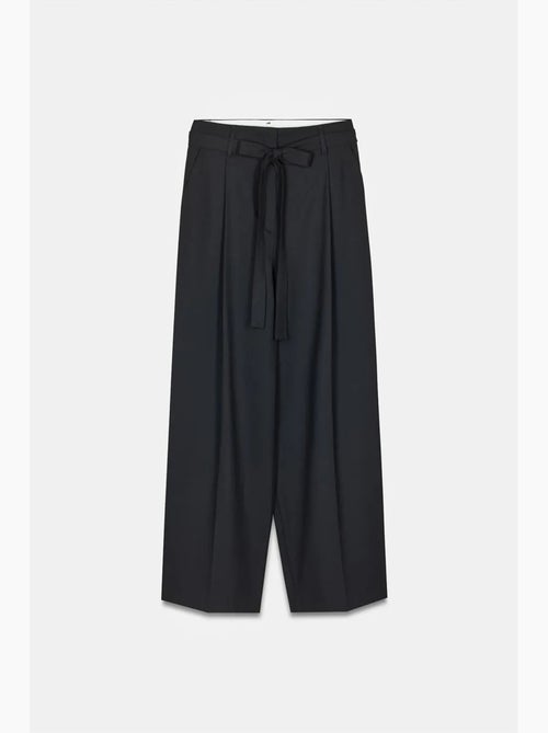 Pantaloni in crêpe a gamba ampia da donna dilvin - Kiabi Pantaloni in crêpe a gamba ampia da donna dilvin - Kiabi