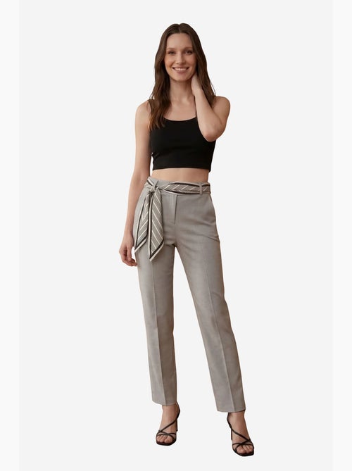 Pantaloni in crêpe a gamba dritta a vita alta con cintura my fashion - Kiabi Pantaloni in crêpe a gamba dritta a vita alta con cintura my fashion - Kiabi
