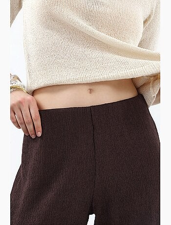Pantaloni in crêpe a gamba dritta a vita alta con spacco busem