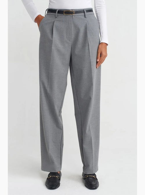 Pantaloni in crêpe a gamba dritta con cintura dilvin - Kiabi Pantaloni in crêpe a gamba dritta con cintura dilvin - Kiabi