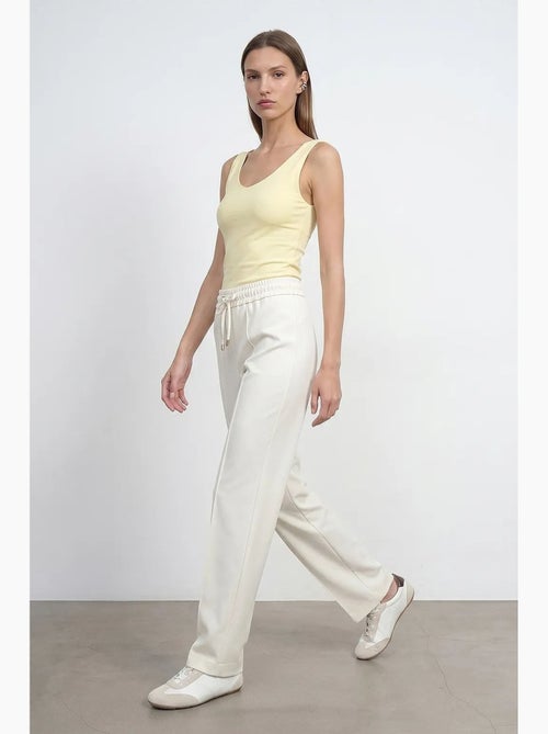 Pantaloni in crêpe a gamba dritta con vita con coulisse dilvin - Kiabi Pantaloni in crêpe a gamba dritta con vita con coulisse dilvin - Kiabi