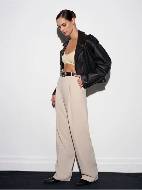 Pantaloni in crêpe a vita alta a gamba ampia - Kiabi Pantaloni in crêpe a vita alta a gamba ampia - Kiabi