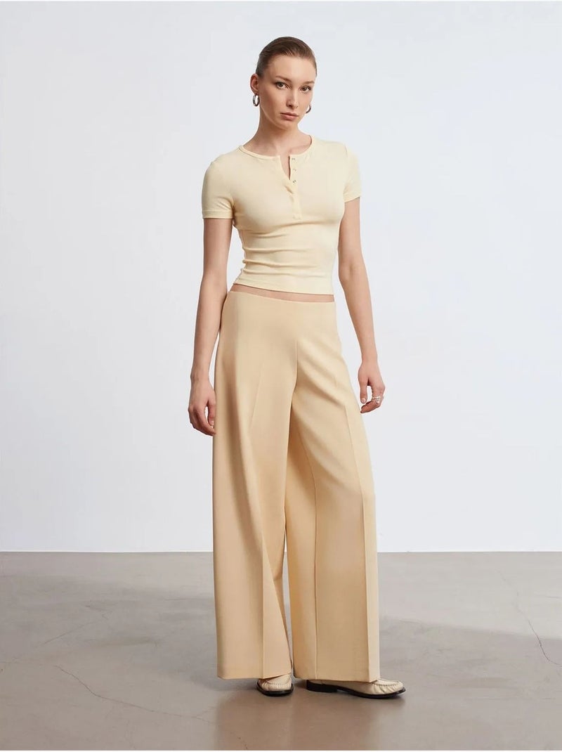 Pantaloni in crêpe a vita alta a gamba ampia Beige - Kiabi