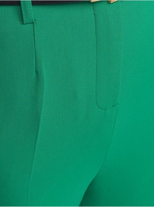 Pantaloni in crêpe a vita alta a gamba dritta con cintura - Kiabi Pantaloni in crêpe a vita alta a gamba dritta con cintura - Kiabi