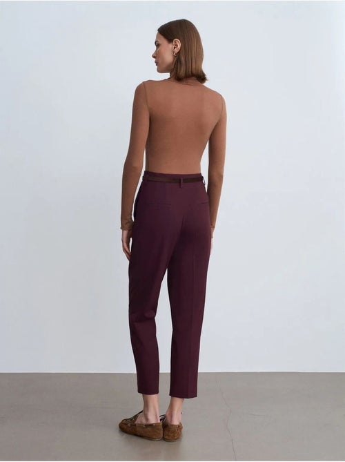Pantaloni in crêpe a vita alta a gamba dritta dilvin - Kiabi Pantaloni in crêpe a vita alta a gamba dritta dilvin - Kiabi