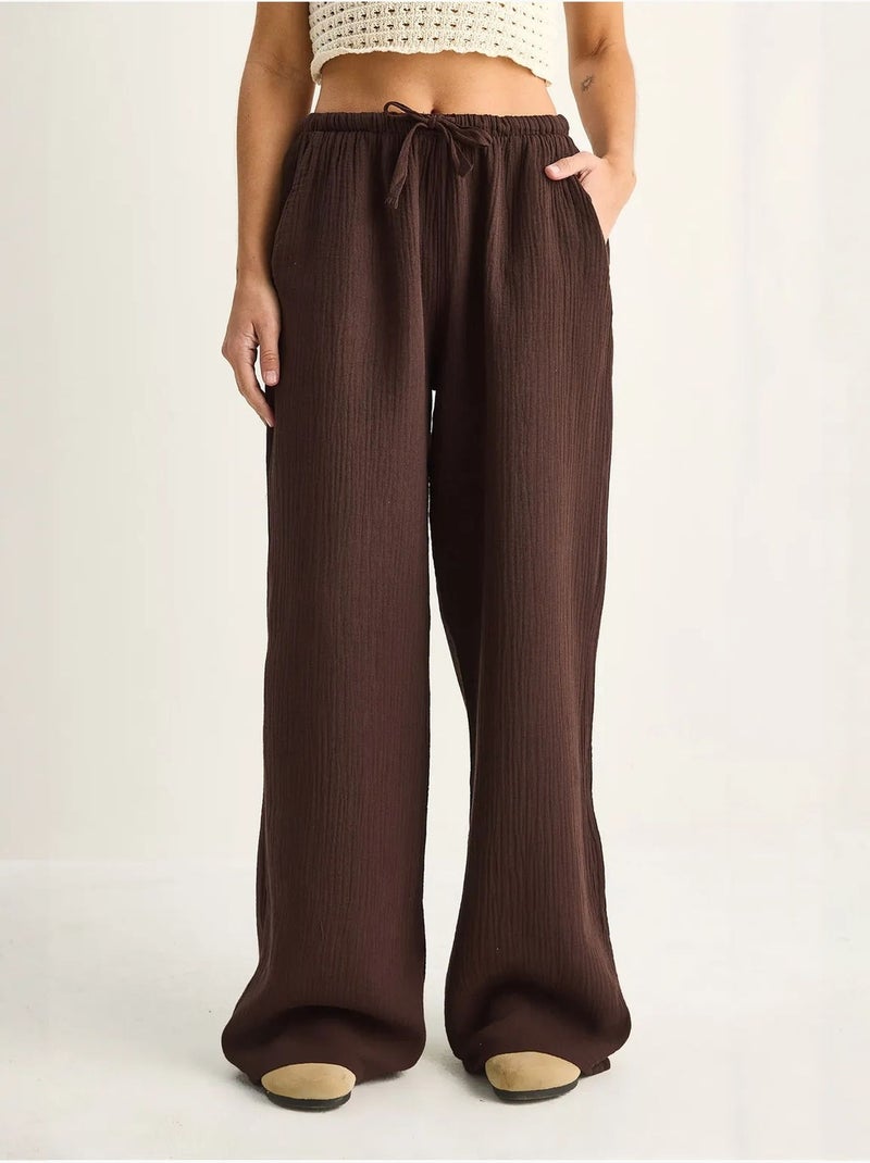 Pantaloni in crêpe di cotone a gamba larga lucci Marrone cioccolato - Kiabi