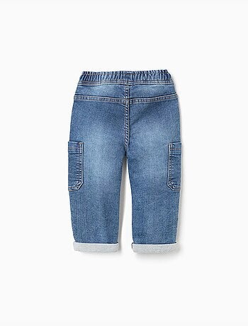 Pantaloni in denim a straight fit con tasche cargo