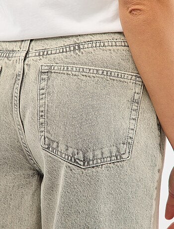 Pantaloni in denim con mini cintura