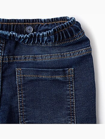 Pantaloni in denim straight fit con tasche cargo