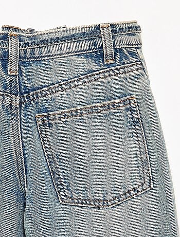 Pantaloni in denim taglio barrel con cintura