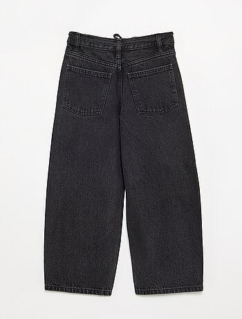 Pantaloni in denim taglio barrel con cintura