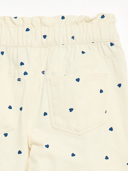 Pantaloni in denim taglio mom con motivo - Kiabi