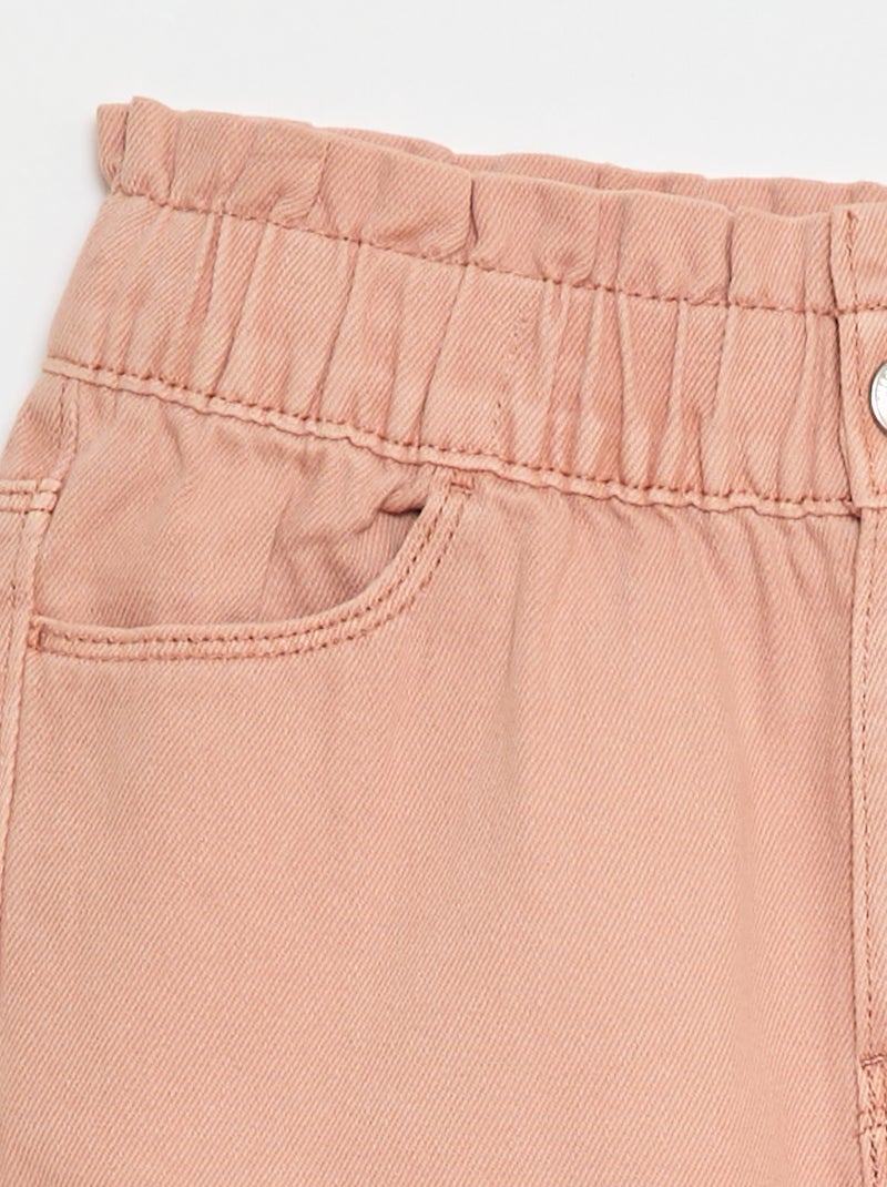 Pantaloni in denim taglio mom con motivo Rosa - Kiabi