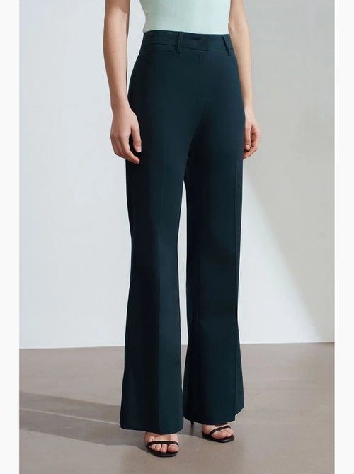 Pantaloni in gabardine a zampa a vita alta da donna dilvin - Kiabi Pantaloni in gabardine a zampa a vita alta da donna dilvin - Kiabi