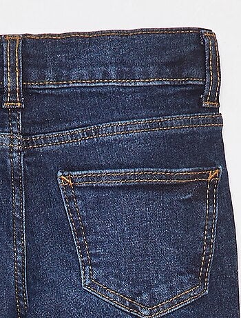 Pantaloni in jeans a zampa - Vestibilità più aderente