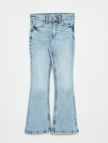 Pantaloni in jeans a zampa - Vestibilità più aderente