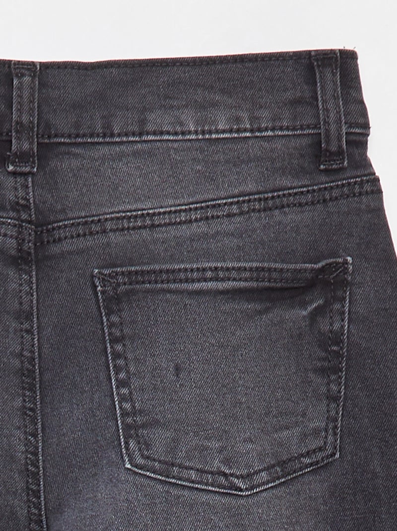 Pantaloni in jeans taglio dritto - Taglio più confortevole Grigio - Kiabi