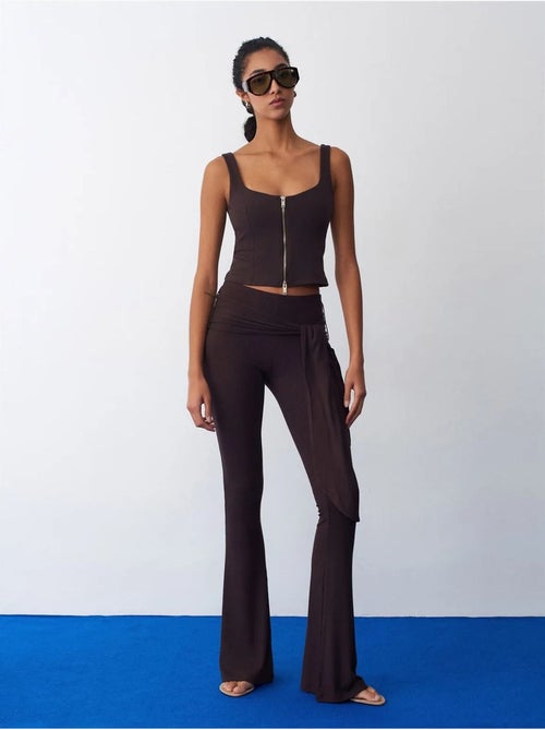 Pantaloni in jersey a zampa a vita alta con dettaglio a laccetto dilvin - Kiabi Pantaloni in jersey a zampa a vita alta con dettaglio a laccetto dilvin - Kiabi