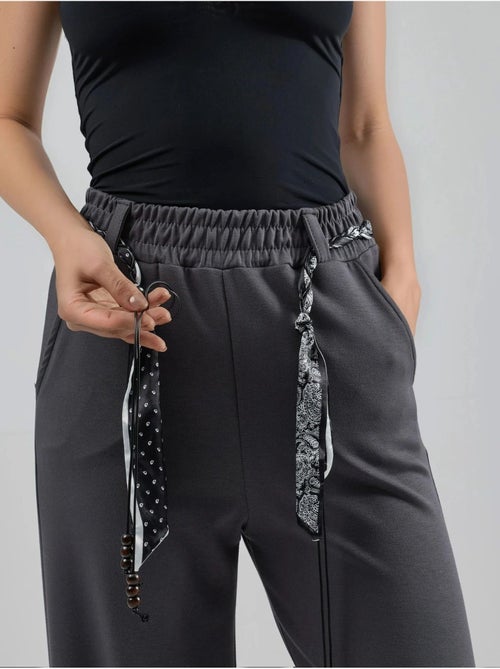 Pantaloni in maglia a vita alta con cintura e gamba dritta modal touch, hiccup - Kiabi Pantaloni in maglia a vita alta con cintura e gamba dritta modal touch, hiccup - Kiabi