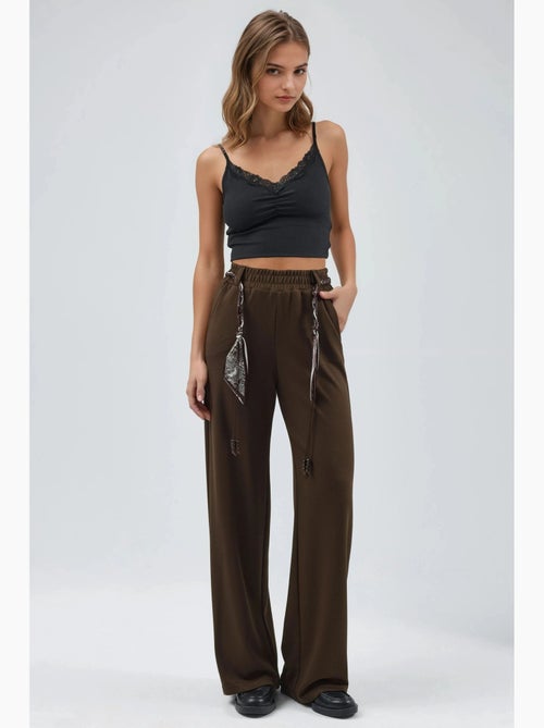 Pantaloni in maglia a vita alta con cintura e gamba dritta modal touch, hiccup - Kiabi Pantaloni in maglia a vita alta con cintura e gamba dritta modal touch, hiccup - Kiabi