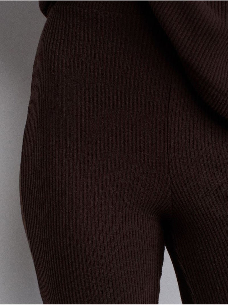 Pantaloni in maglia a zampa a vita alta Marrone cioccolato - Kiabi