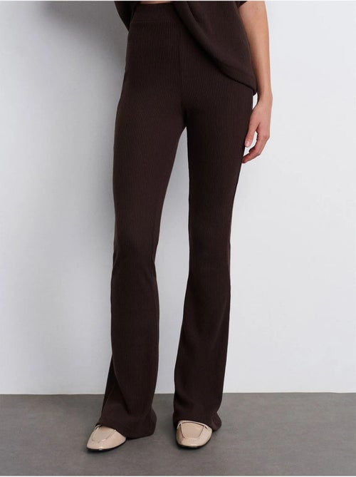 Pantaloni in maglia a zampa a vita alta - Kiabi Pantaloni in maglia a zampa a vita alta - Kiabi