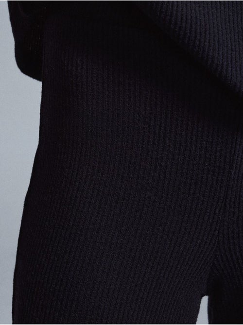 Pantaloni in maglia a zampa a vita alta - Kiabi Pantaloni in maglia a zampa a vita alta - Kiabi