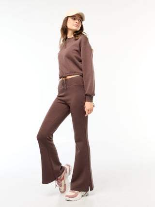 Pantaloni in maglia pesante e morbida taglio bootcut