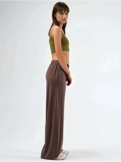 Pantaloni in modal a gamba dritta con vita elasticizzata busem - Kiabi Pantaloni in modal a gamba dritta con vita elasticizzata busem - Kiabi