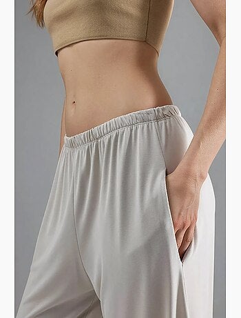 Pantaloni in modal a gamba dritta con vita elasticizzata busem