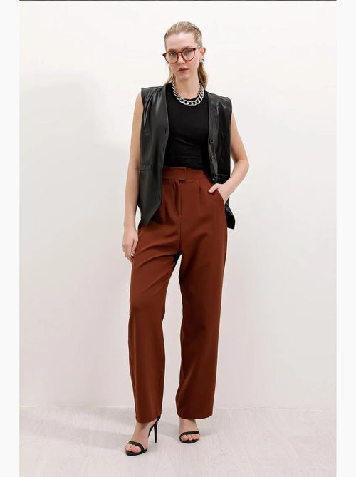 Pantaloni in raso a vita alta a gamba ampia con pieghe bdart - Kiabi Pantaloni in raso a vita alta a gamba ampia con pieghe bdart - Kiabi