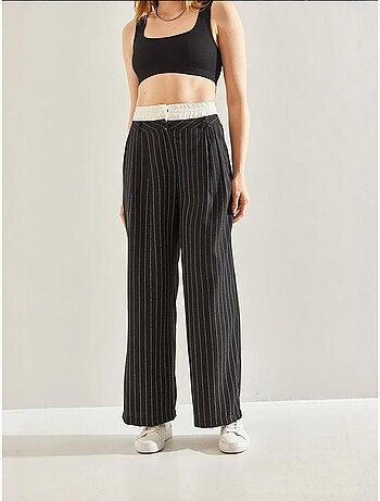 Pantaloni in tessuto a righe con dettaglio in vita a contrasto lucci