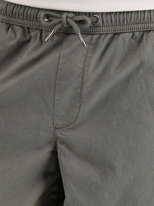 Pantaloni in tessuto effetto pelle di pesca - Kiabi Pantaloni in tessuto effetto pelle di pesca - Kiabi